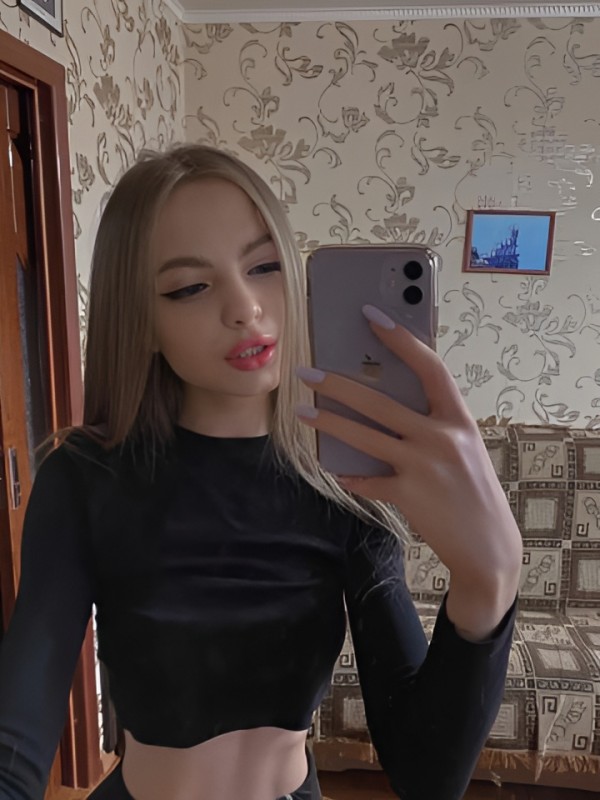 Ева привлекательная девушка из Павловского посада цена от 2500 руб