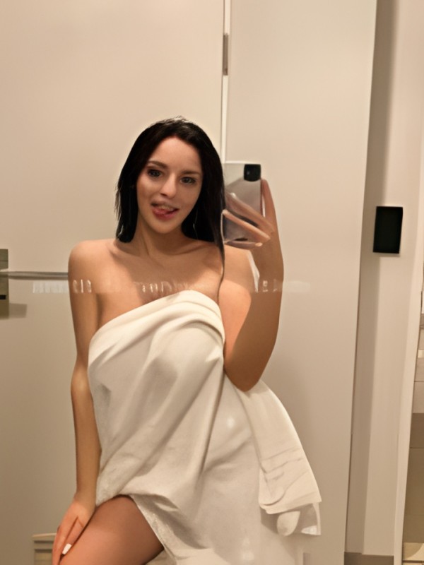 Карина фото 2