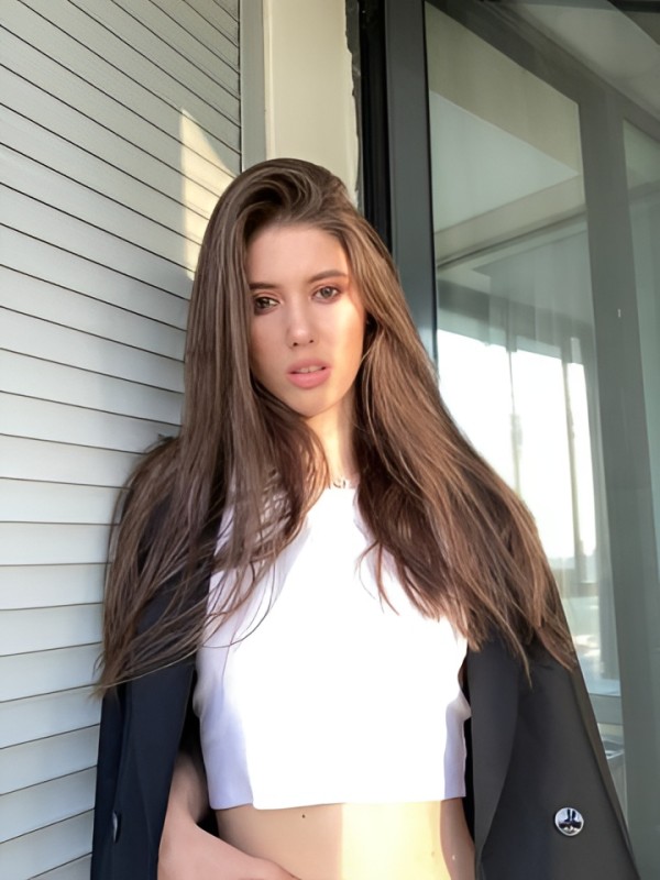 Лина привлекательная девушка из Павловского посада цена от 2500 руб