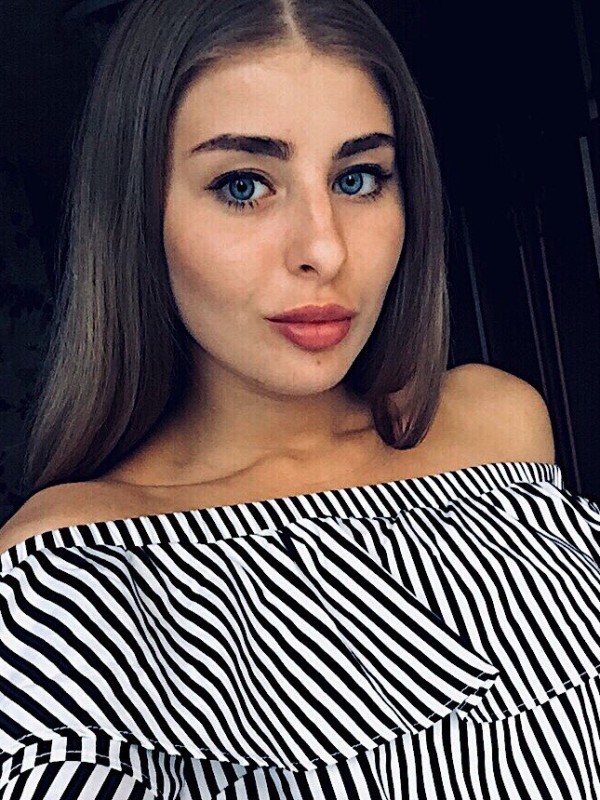 Алена привлекательная девушка из Павловского посада цена от 3500 руб